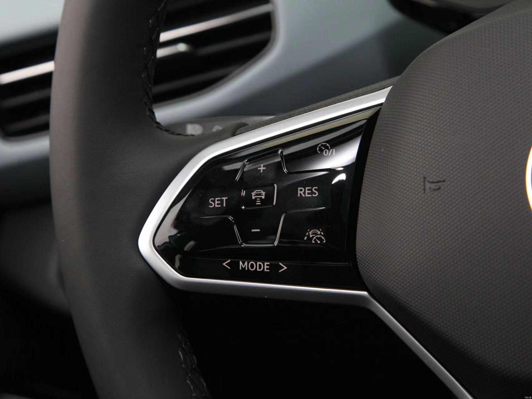 Версия 2022 батареи VW ID.4X Jizhi длинная EV компактирует силу 150kw SUV 607KM Макс
