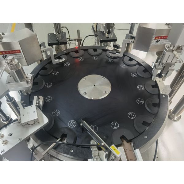 Air Pressure 0.4-0.6MPa Nail Polish Filling Equipment with Capping and Labeling function