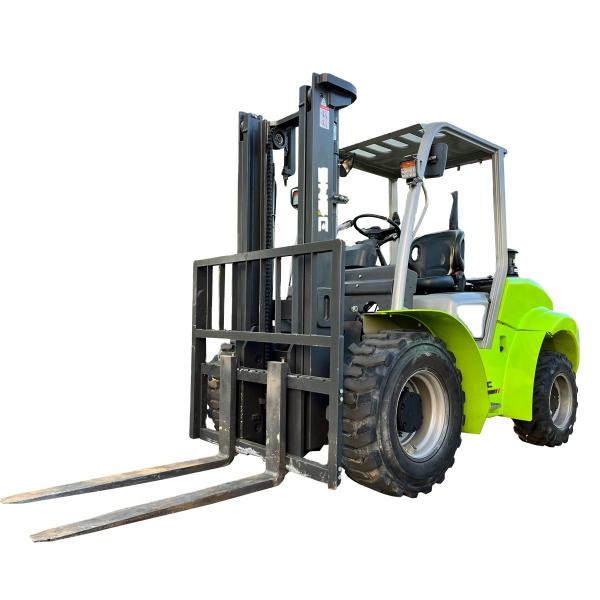 Side Shifter 4x4 Forklift YUNNEI Engine 3500kg Small Off Road Forklift