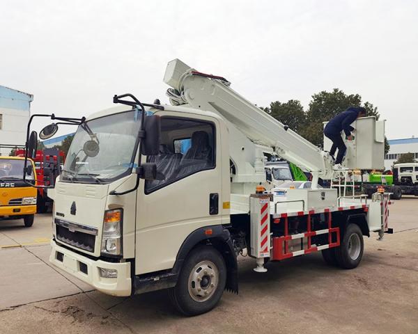 28m-32m Telescopic Boom Hydraulic Man Lift Truck For Aerial Work