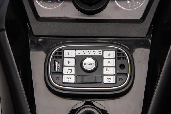 CJ-S621,12V7AH*1 540*2 Front light Four wheel suspension Bluetooth/FM Power display,product Size 119*68.5*75.5CM