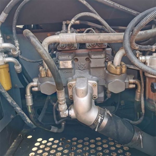 Hitachi EX200-3 Excavator Heavy Equipment Auction in Japan 2020 A-6BG1T Engine 18824 KG