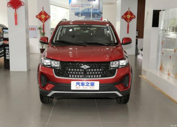 Fuel Vehicle 7 Seater SUV Baic Ruixiang X3 High Performance Sport