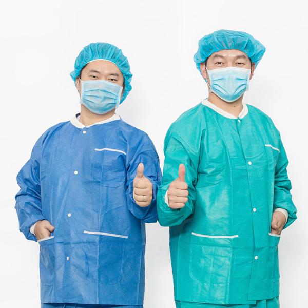 Disponível não tecido Scrub Traje superior e calças para hospital Traje médico enfermeiro T-shirt e calças de duas peças