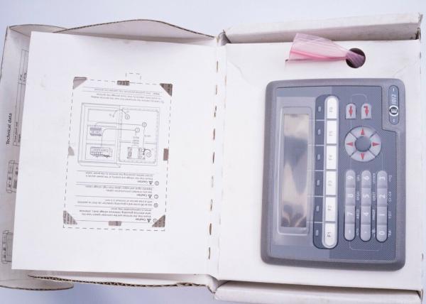 E1012 06870  MITSUBISHI Interface Control Panel electronic automation
