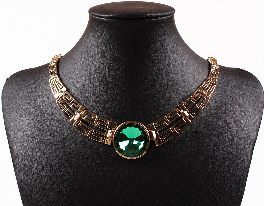 Retro exaggerated personality gem hollow alloy necklace