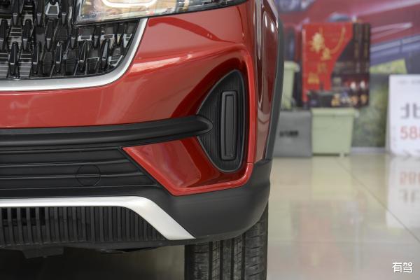 Compact 7 Passengers SUV BAIC Ruixiang X3 1.5L China VI Standard Family Car
