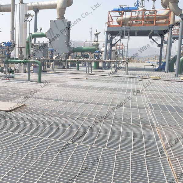 Engineering Hot Dip Galvanized 0.3mm Stainless Steel Bar Grating Walkway Drainage Cover Or Paltform Stair Treads