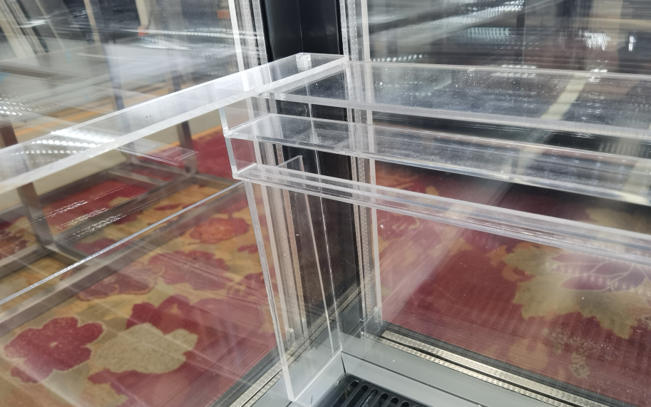 Sliding Door Ice Cream Freezer Equipped With Ventilated Cooling System  Interchangeable Freezer Fridge Functions