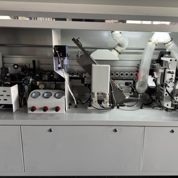 BHM367Y Automatic Edge Banding Machine with 9KW Power 18~24m/min Speed and 0.3~3mm Edge Banding Thickness for Professional Woodworking