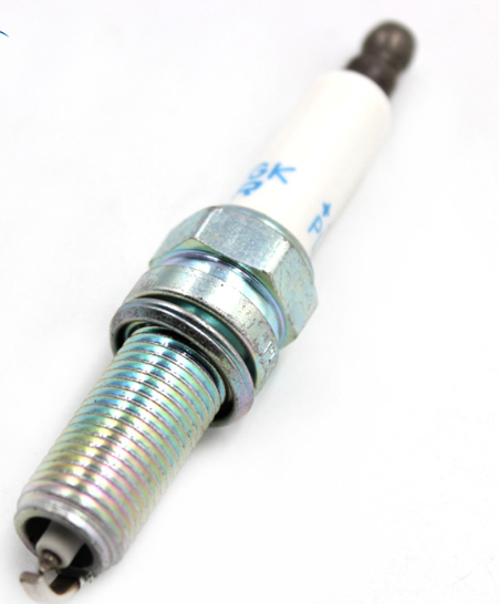 Car Auto Parts PLKR7A Spark Plug Y7MPP33 A004159180326 For Mercedes C200 E260 E300 S350 ML350 GL450 A0041591803