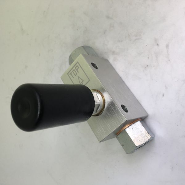 Diesel Engine 1013 Oil Transfer Pump 02111961 Bleeder Valve Heavy Truck