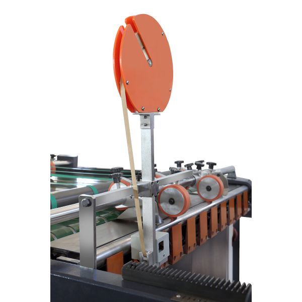ZWC-1400-1 Paper Sheeter Cutter Machine，Reference weight of cutting paper：50-500g/m2，Max.Diameter of paper：1650mm(65〃)Max