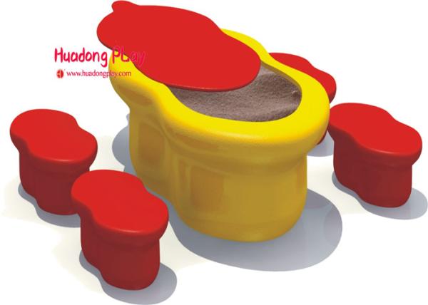 Cute Kids Playroom Furniture LLDPE Parts Static Free Sand Playing For Kindergarten