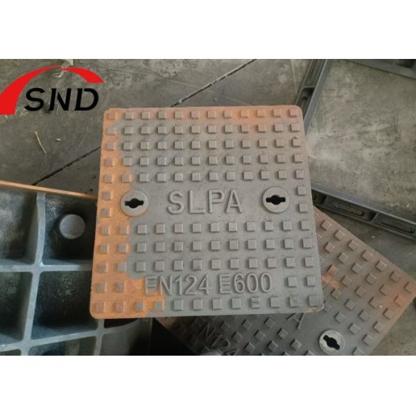 Couvercle de trou d'homme en fonte ductile à peinture en spray décorative haute ténacité, carré, classe E600 D400