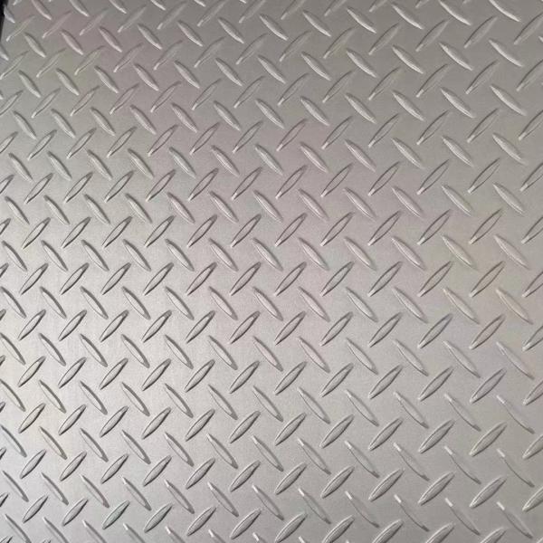 Folha de telhado galvanizado Folha de aço ondulado Gi Ferro personalizado em relevo 2-5M comprimento