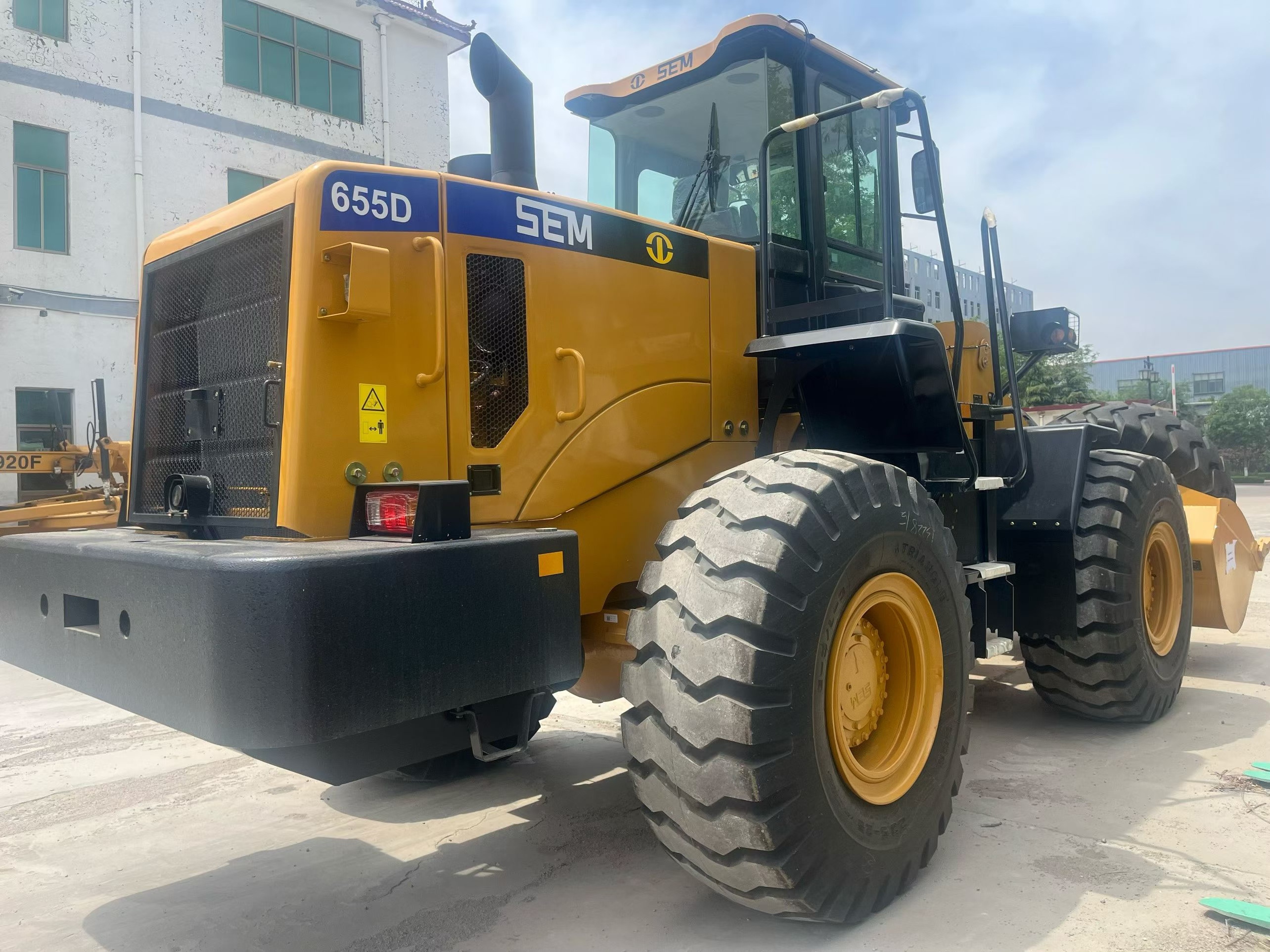 Heavy Duty SEM 655D Wheel Loader 5 Ton Brand New ZW Group Supplier for Mining