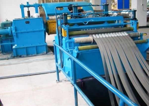 Thickness 0.5-2mm Steel Strip Cutting Machine High Precision Slitting Machine 90m/min
