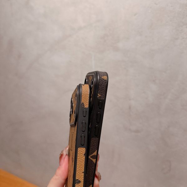 LV4 Color Fine Hole Edge Phone Case for iPhone 17 Pro Max