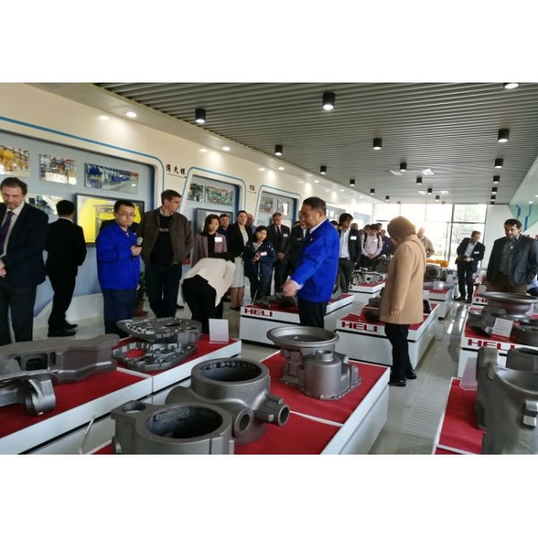 Smooth Surface Counter Weight 3.5 Ton For Loader Finish Painting 1500 Kg Weight