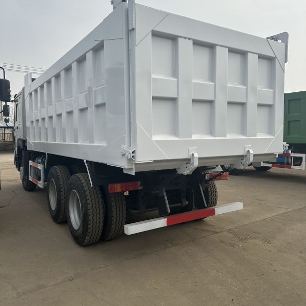 10 Wheel Sinotruk Howo Dump Truck 371HP Euro 3 6x4 with 10 Forward Shift Number