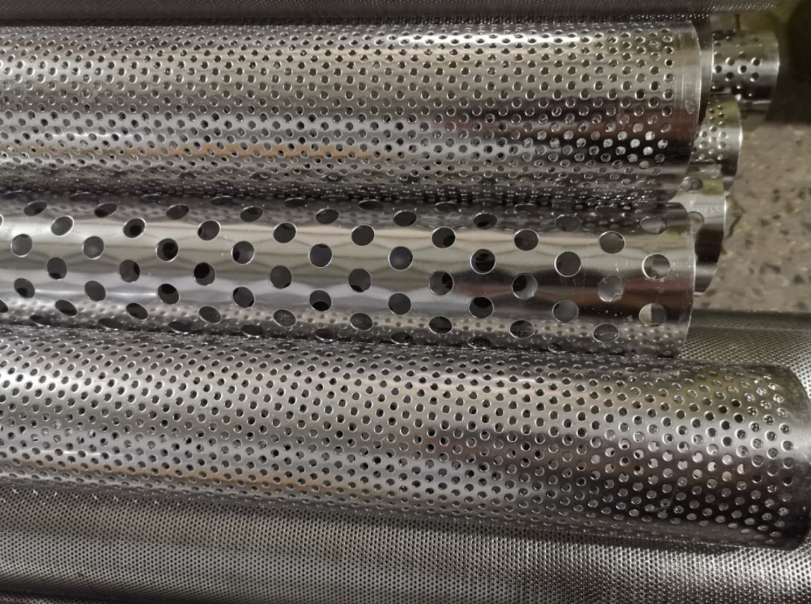 0.5m Filter Round Hole Perforated Metal Mesh Tubes