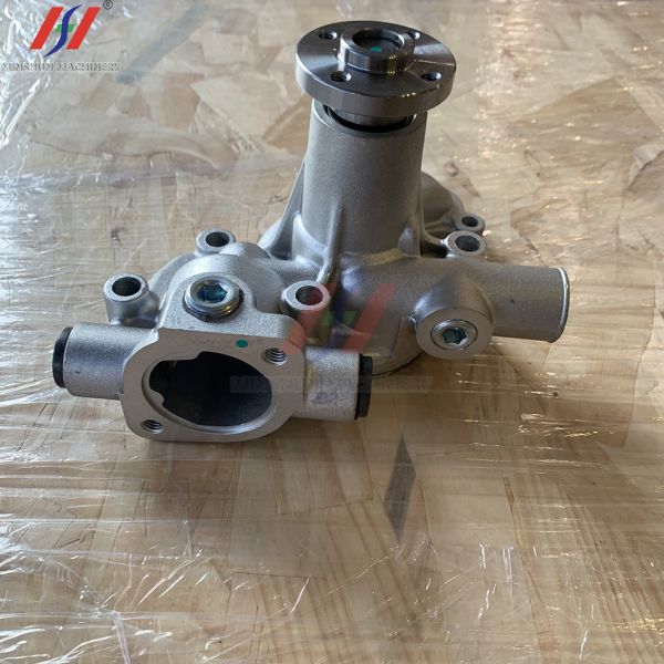 Water Pump 119810-42001 Yanmar 3TNV/3TNE Komatsu 3D Series Engine Cooling Pump Engine Parts