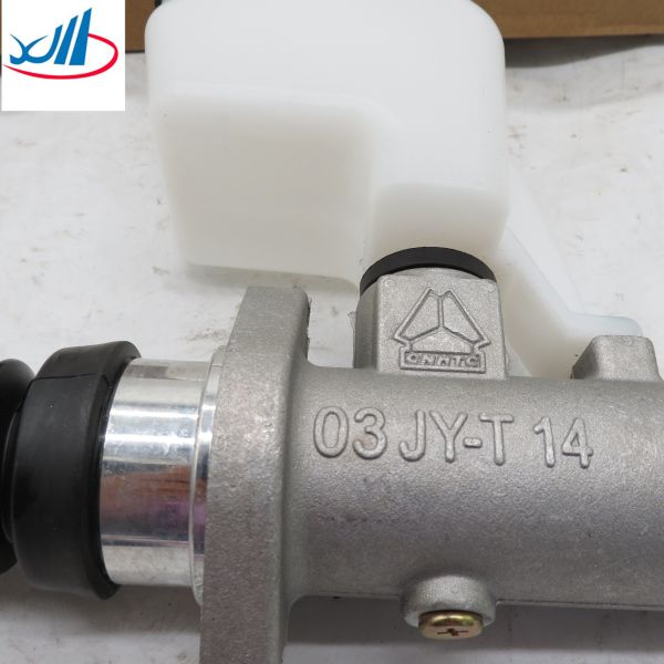 A7 T7H Clutch Master Cylinder WG9925230520/1 With Oil Can