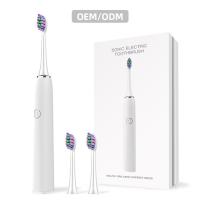 Une brosse à dents électrique rechargeable 3 modes