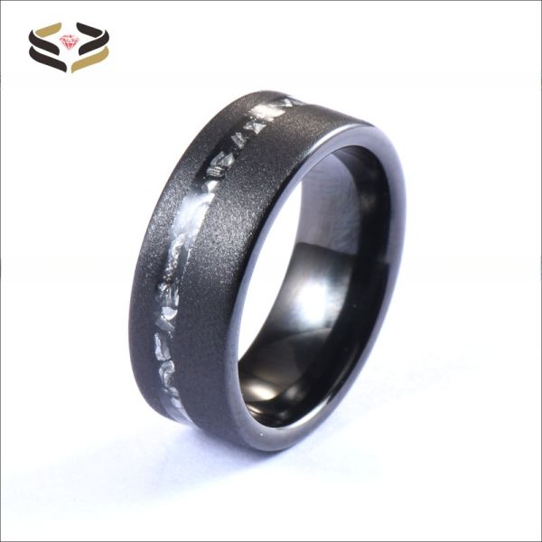 Anillo de promesa de tungsteno de boda Meteorito aplastado Negro Revestido de arena 8mm