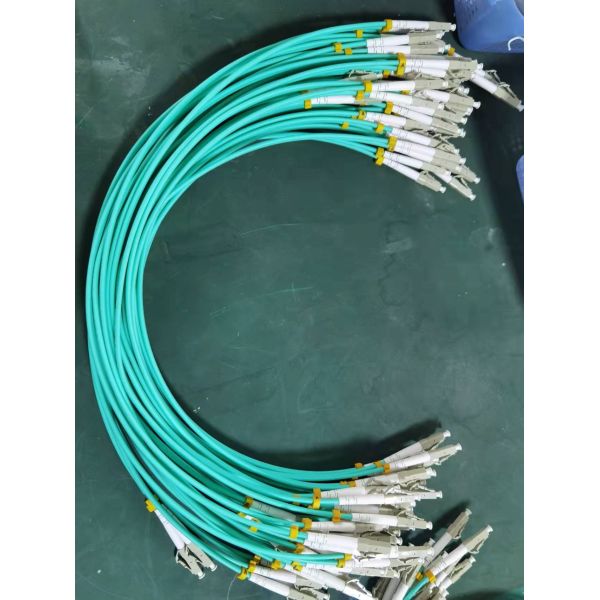 Telecommunication Connection SC LC UPC to LC UPC OM4 SR Duplex Fiber Optic Patch Cord