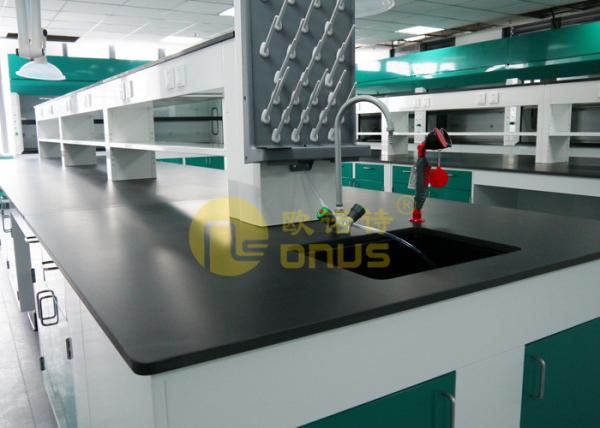 Resist moisture chemistry lab countertops with repairable Epoxy Resin