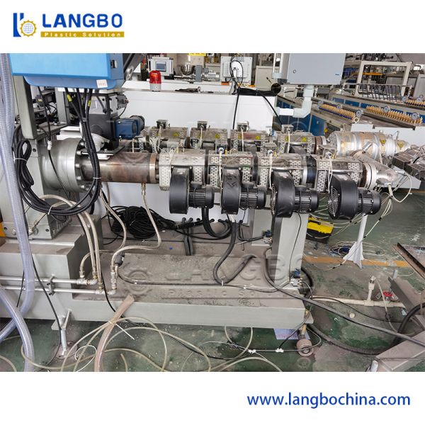 PPR Pipe Extrusion Line Synchronized Haul-off Speed Control For Water Supply Pipes