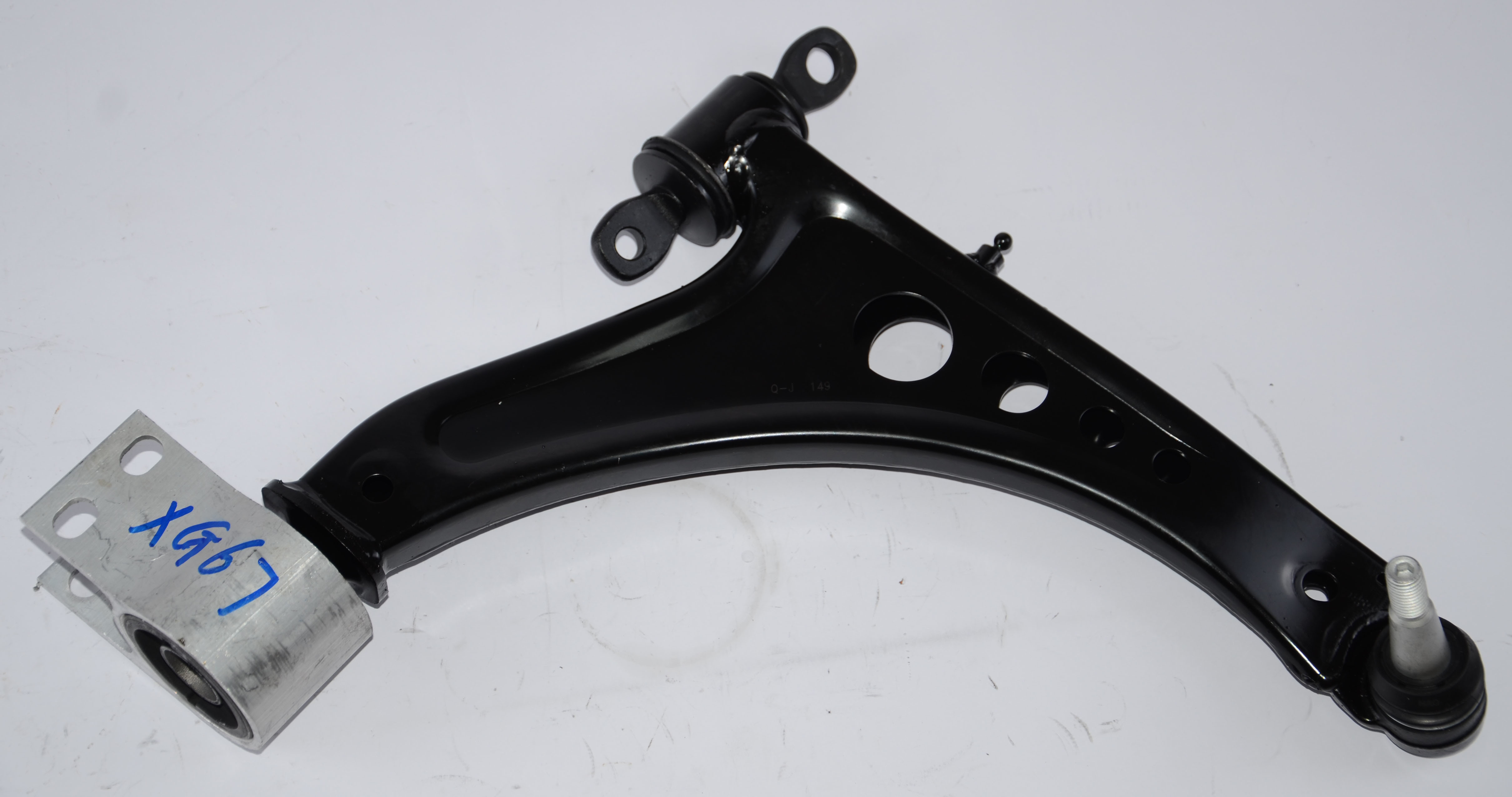Левый передний нижний рукав управления для Chevrolet Malibu 23421069 OEM Standard 84550244 84664618