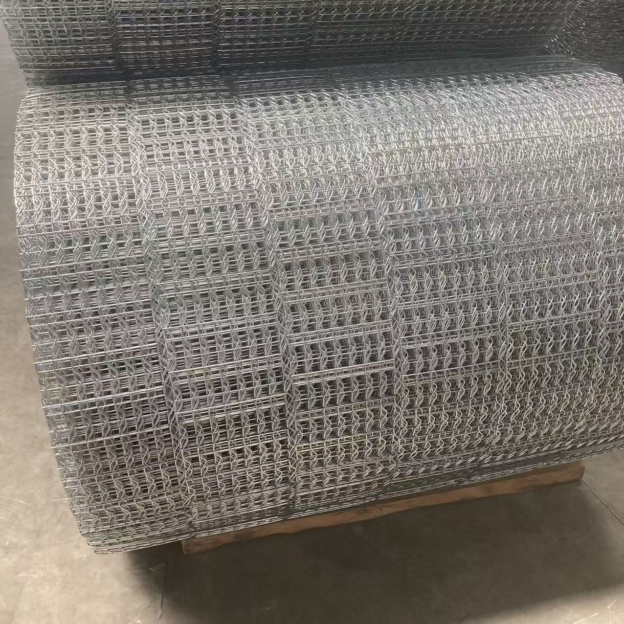 Low Carbon Steel Wire Pipeline Reinforced Mesh Underground Water Utility Shield Wrap