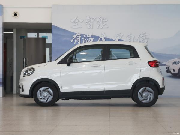 LEAPMOTOR T3 200 5-door Electric Car with 4 Seats and Hybrid Technology Integration
