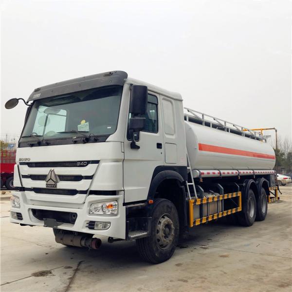 Sinotruk 20m3 Oil Delivery Truck 6*4  6000 Gallon Fuel  Truck For Sale