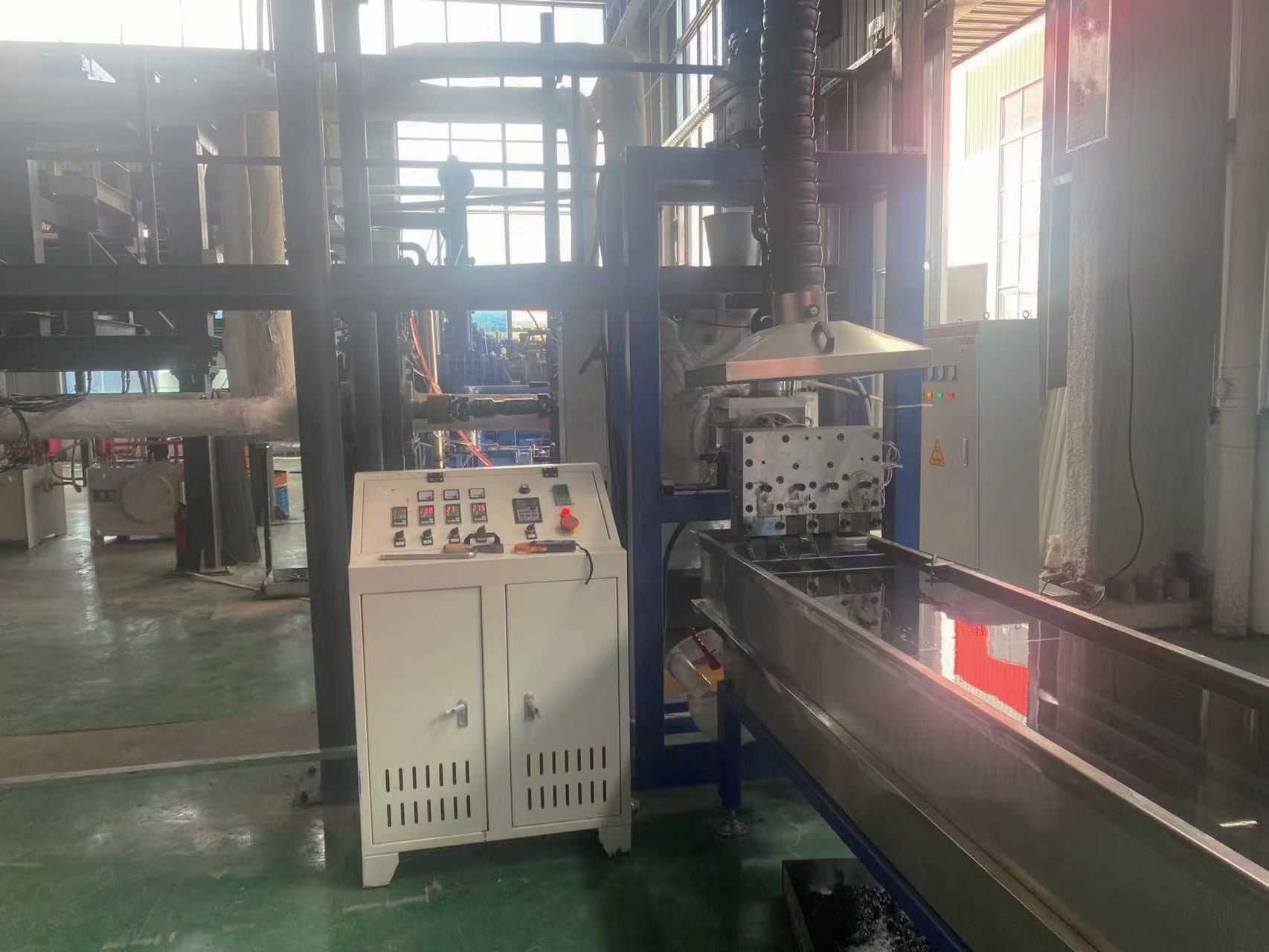 Shenzhen Yong Xing Zhan Xing Technology Co,. Ltd.