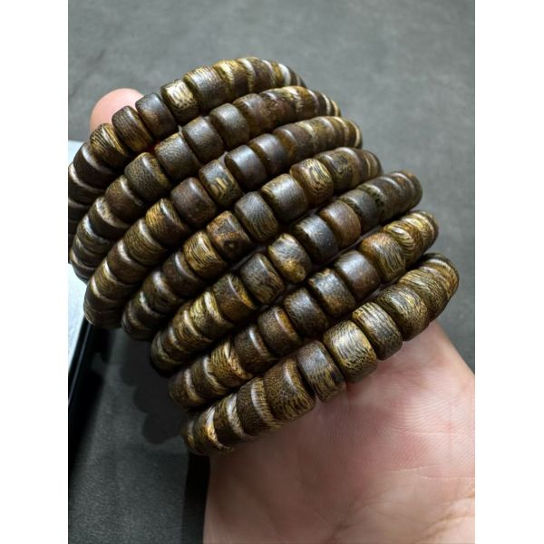 High Grade Agarwood Beads Suitable for Meditation Prayer and Jewelry Crafting Featuring Natural Aroma and Durable Material
