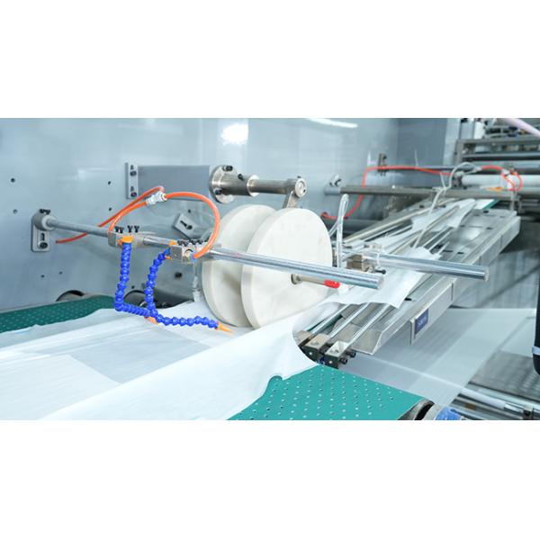 Máquina de producción de pañales para adultos de funcionamiento estable Procesamiento de datos de alta velocidad y programación de precisión en tiempo real