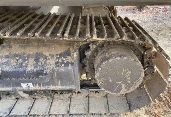 Vollvo 210D de segunda mão de 123 kW de potência com motor Vollvo D5E 22800kg Em bom estado