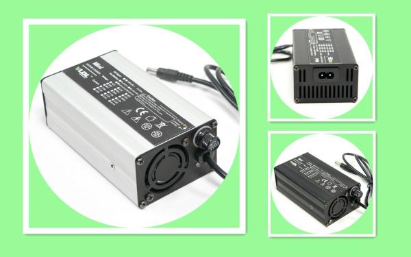 Portable Electric Bicycle Charger 36V 2.5A Max 42V 43.8V 44.1V For Lithium Or Lead Acid Battery