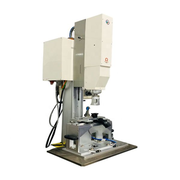 Machine de soudage par friction à rotation à haute efficacité 230V 16A 450*900*1100mm pour soudage en plastique