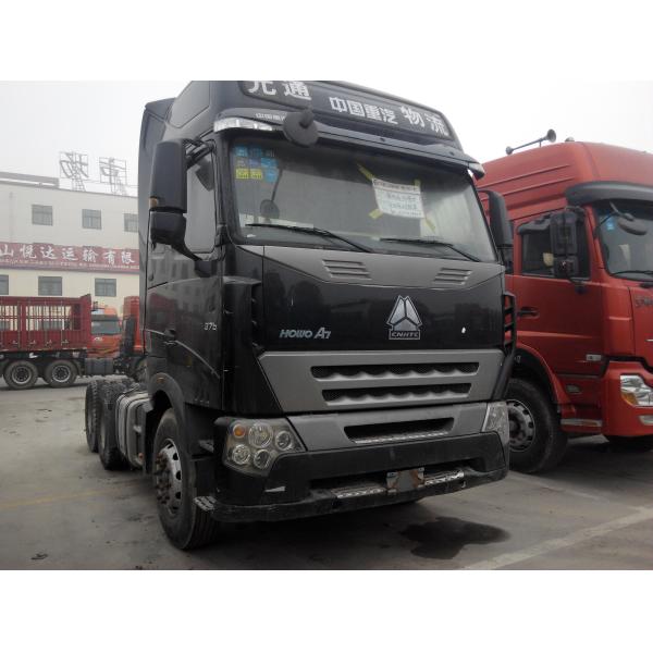 SINOTRUK HOWO Tractor truck / prime mover ZZ4257V3241V new design cabin powerful 420hp