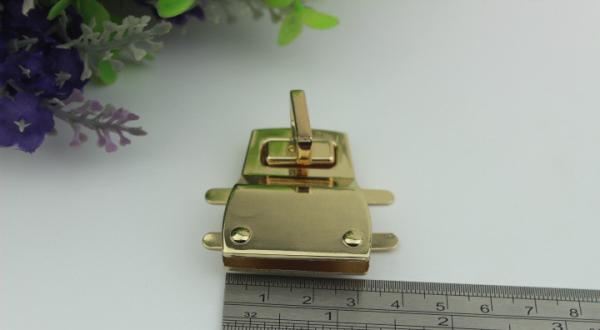 Dedicated design fashion accessories hardware gold metal twist lock for handbag