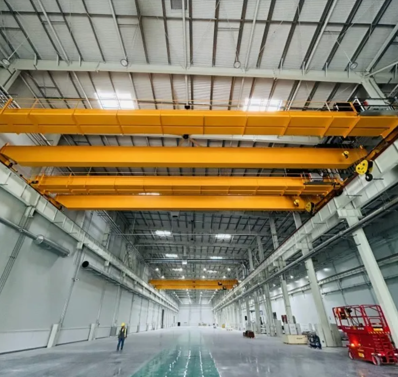 Heavy Duty Steel Frame Commercial Building Corrosion Resistant Prefabricated Steel Structures