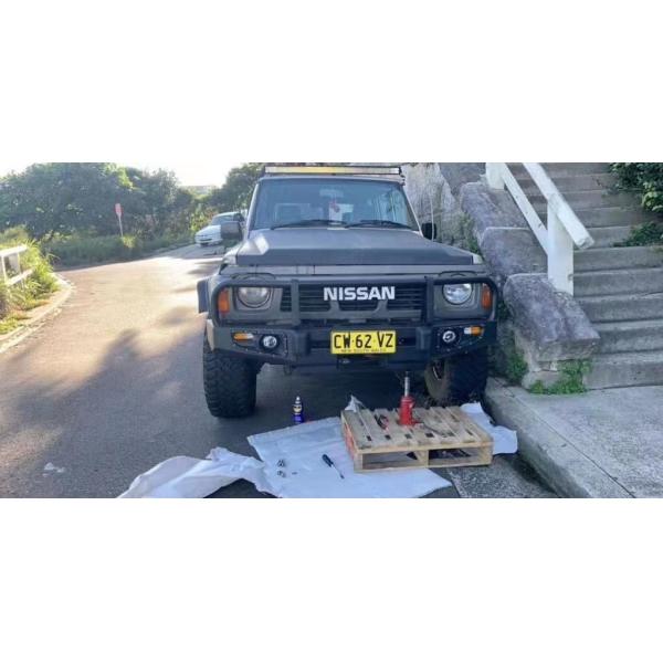 4x4 Nissan Patrol Y60 Front bumper Bull Bar For compatible winch