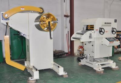 equipamento de alimentação da imprensa do Straightener de Decoiler da largura de 400mm para o perfurador de furo hidráulico bonde
