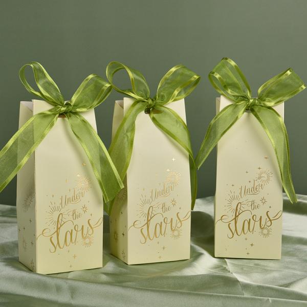 Pequeños invitados Dulces Botecas de regalo con cintas personalizadas