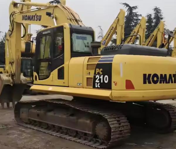 Used Komatsu PC200-8  Crawler Excavator with Engine 200 & 220 Hook Machine